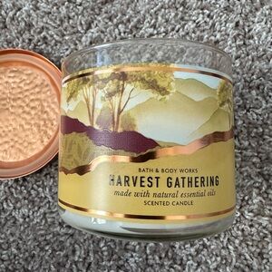 Bath and body works harvest gathering candle